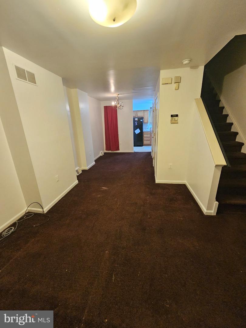2523 W Sterner St Property Photo 6