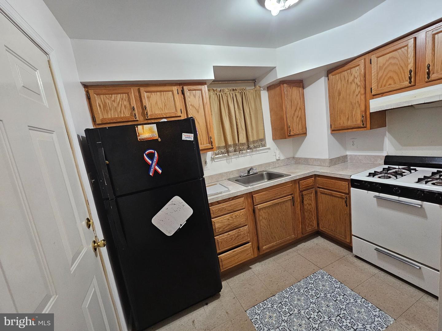 2523 W Sterner St Property Photo 8