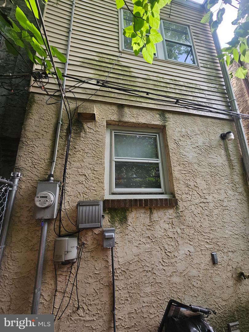 2523 W Sterner St Property Photo 9