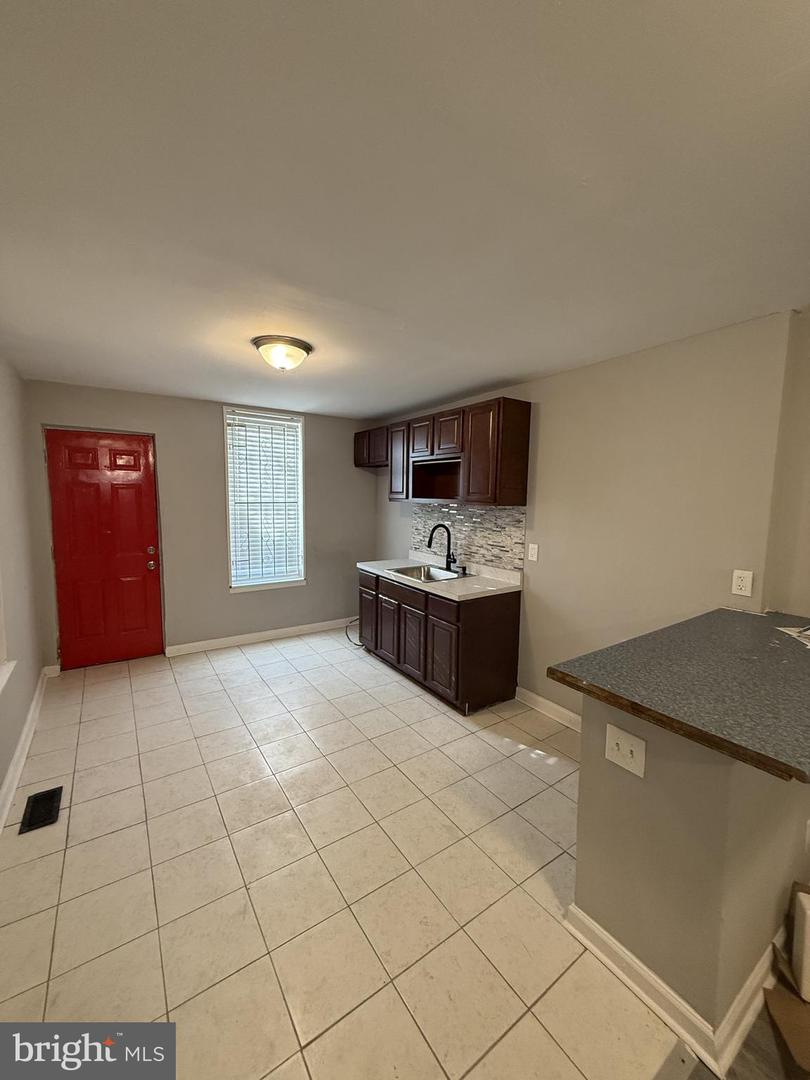 1662 S Conestoga St Property Photo 6