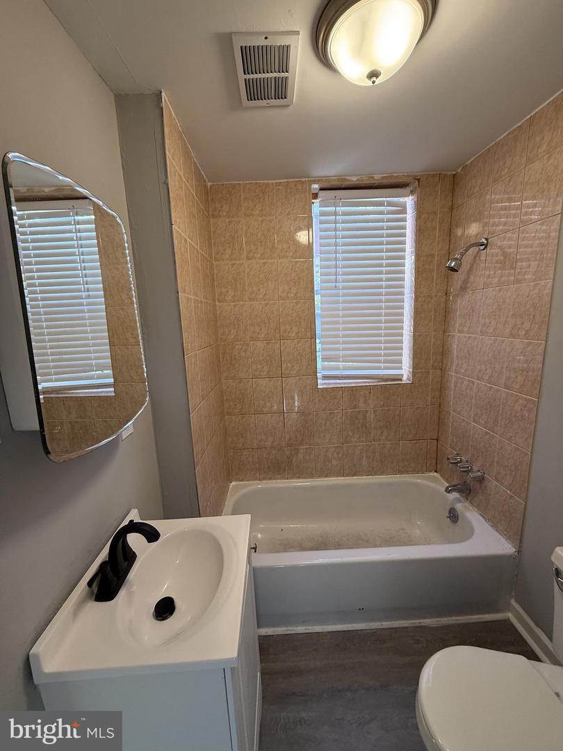 1662 S Conestoga St Property Photo 12