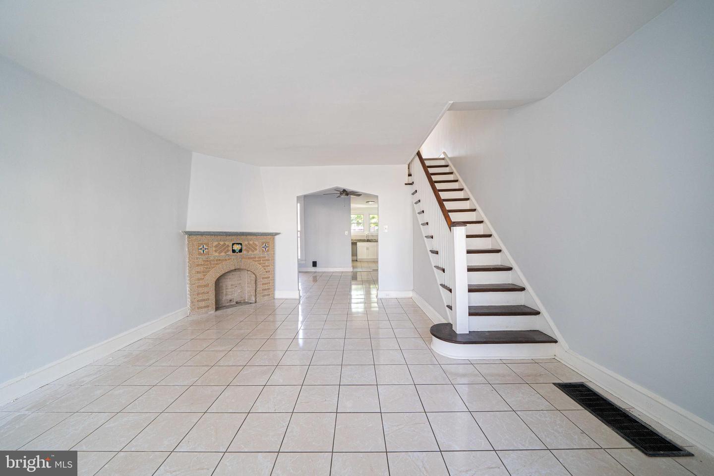 4232 Levick St Property Photo 10