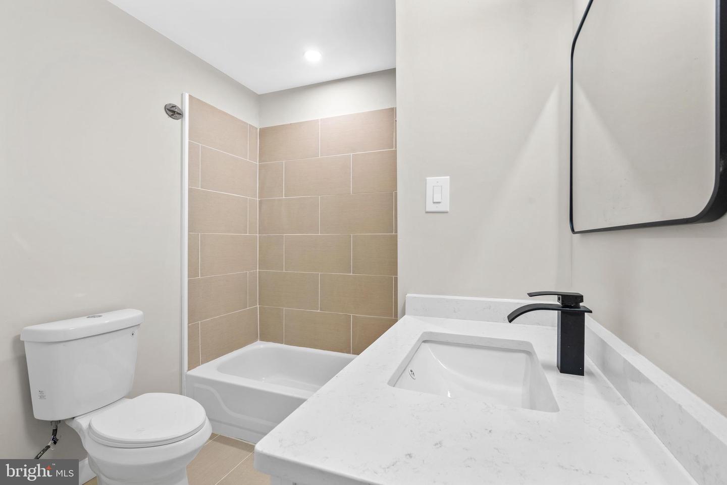 1908 N Croskey St Property Photo 13