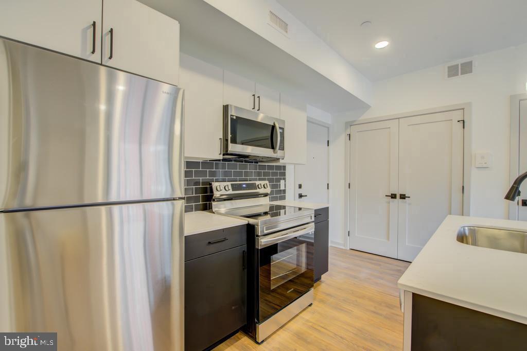 5001 Umbria St #p205 Property Photo 4