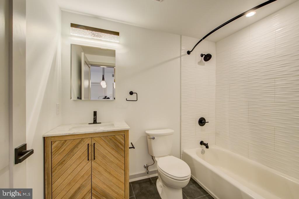 5001 Umbria St #p205 Property Photo 5