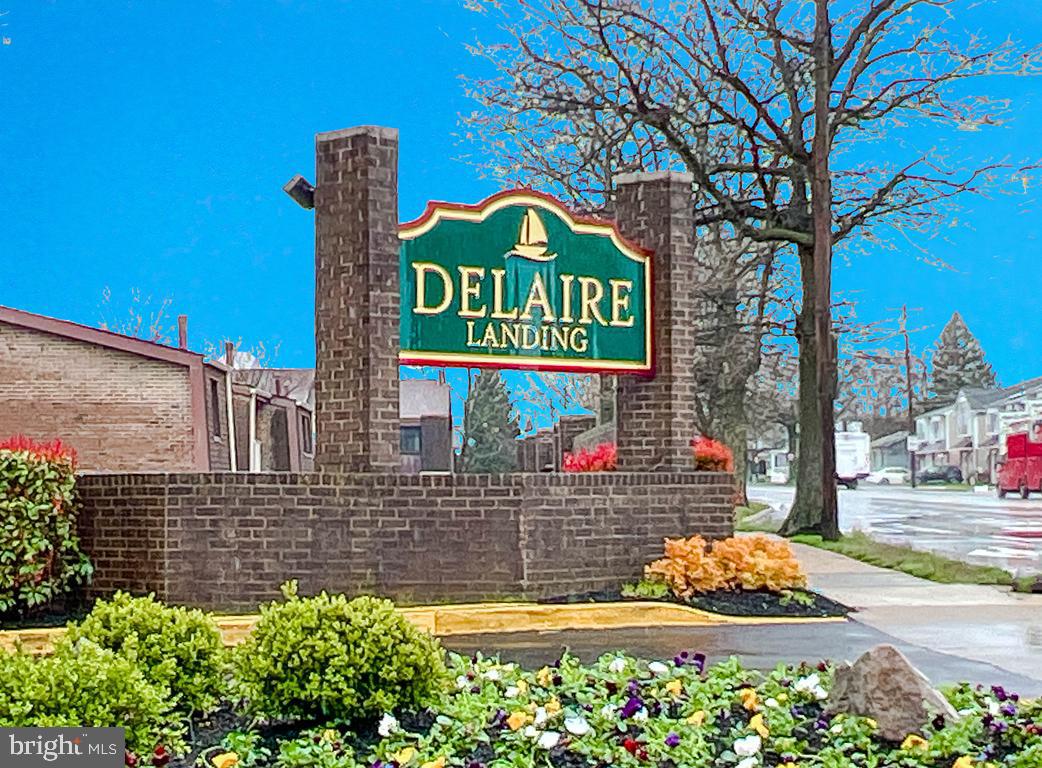 17205-00 Delaire Landing Rd #205 Property Photo 1