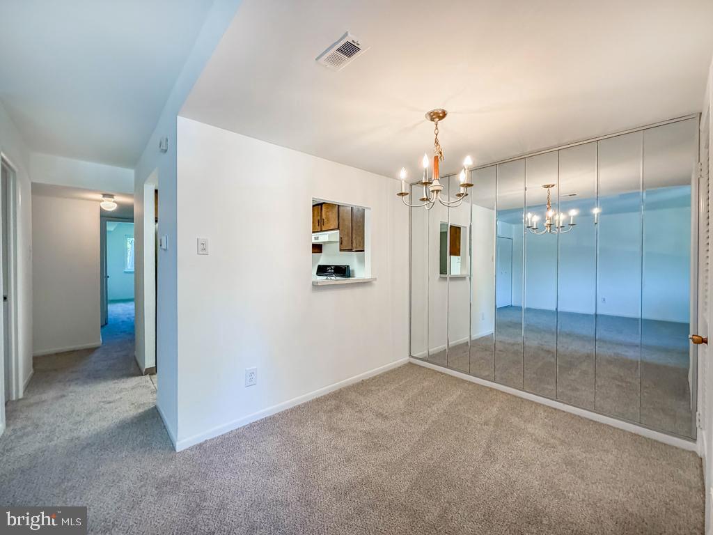 17205-00 Delaire Landing Rd #205 Property Photo 12