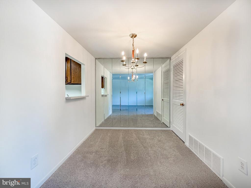 17205-00 Delaire Landing Rd #205 Property Photo 13