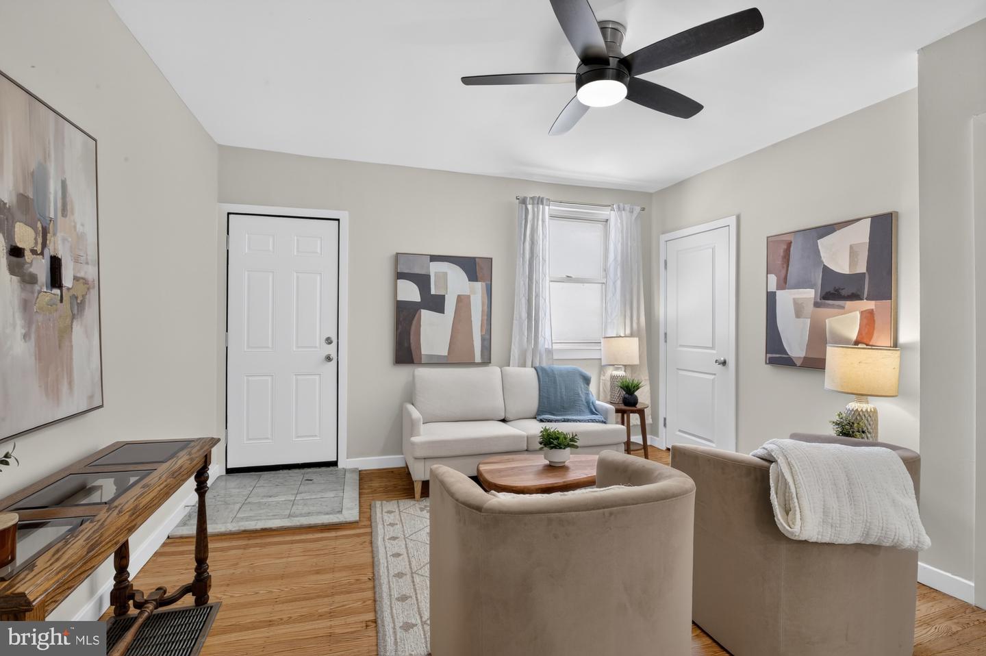 608 Clymer St Property Photo 3