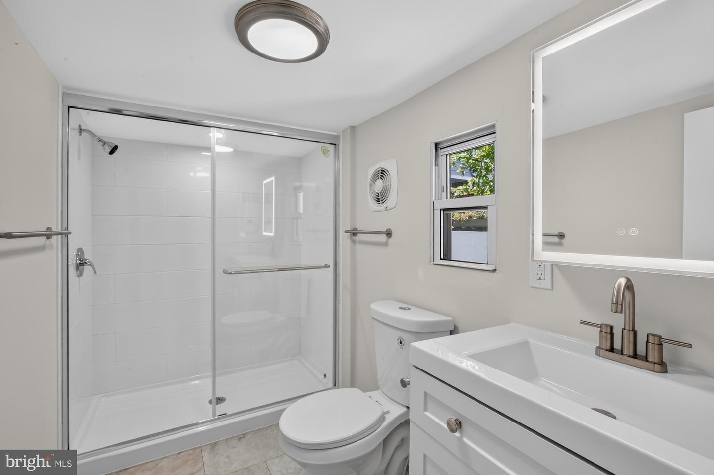 608 Clymer St Property Photo 11
