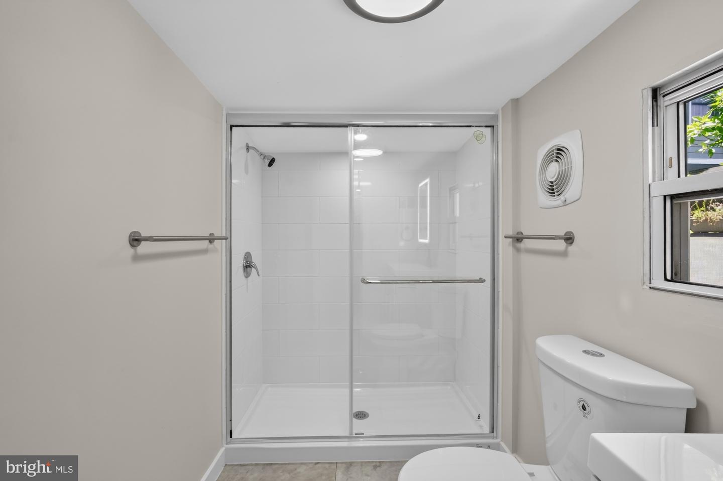 608 Clymer St Property Photo 12