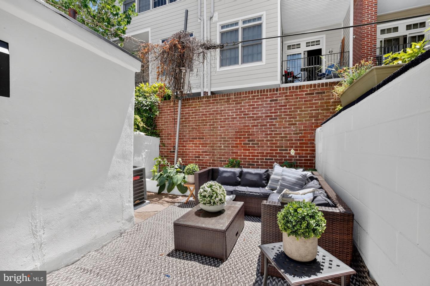 608 Clymer St Property Photo 15