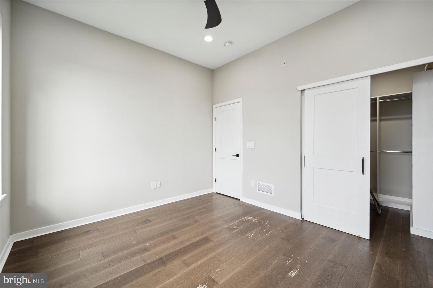1410 N Dover St Property Photo 14