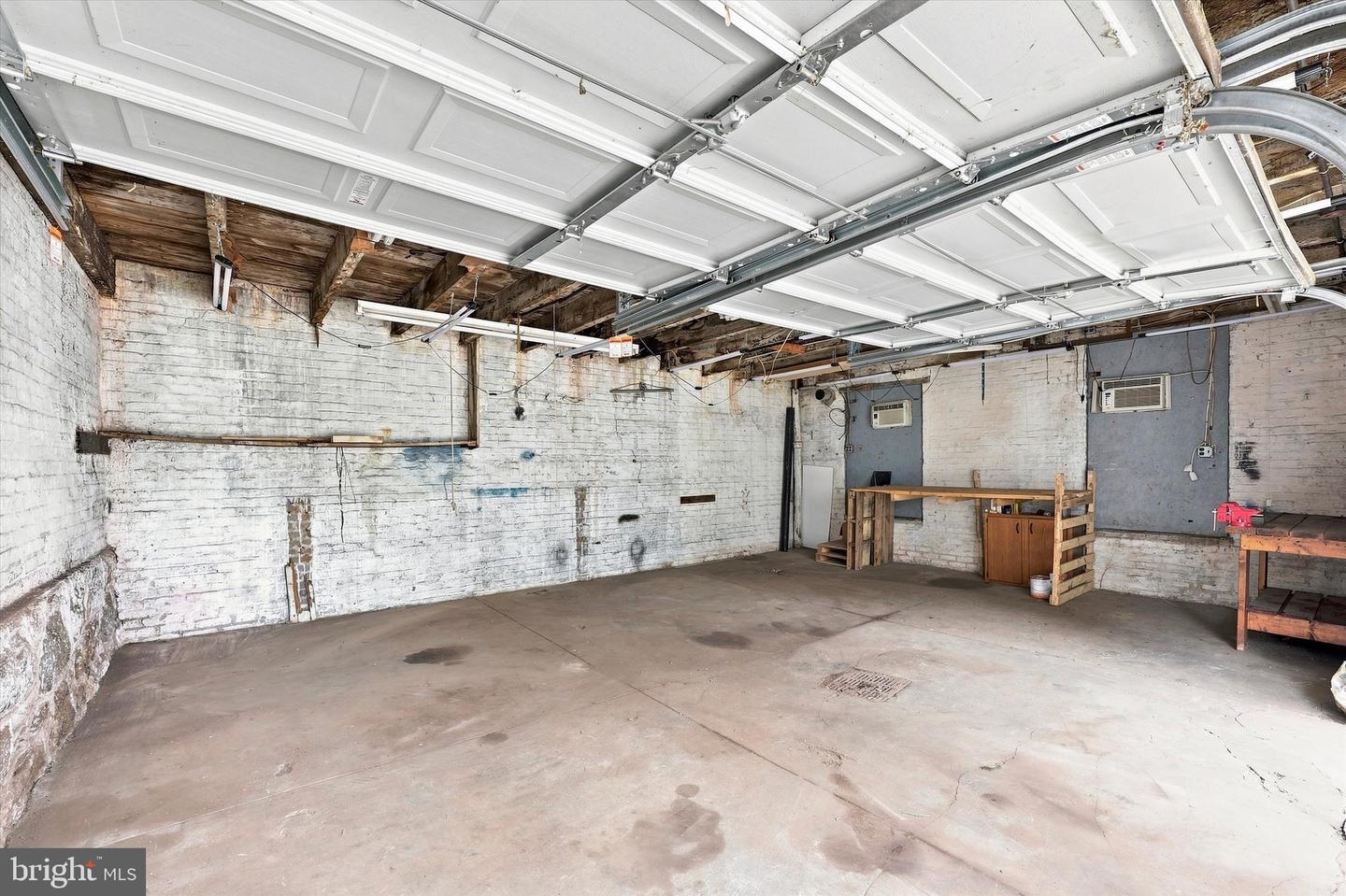 140 Sumac St Property Photo 35