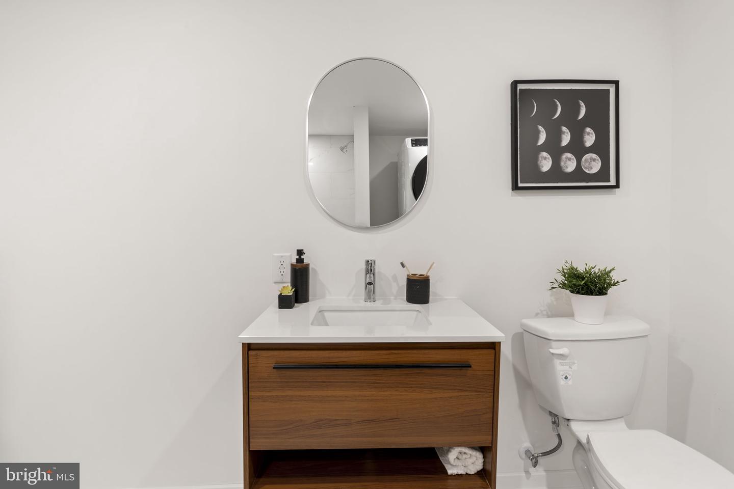 240 Hermitage St #206 Property Photo 15