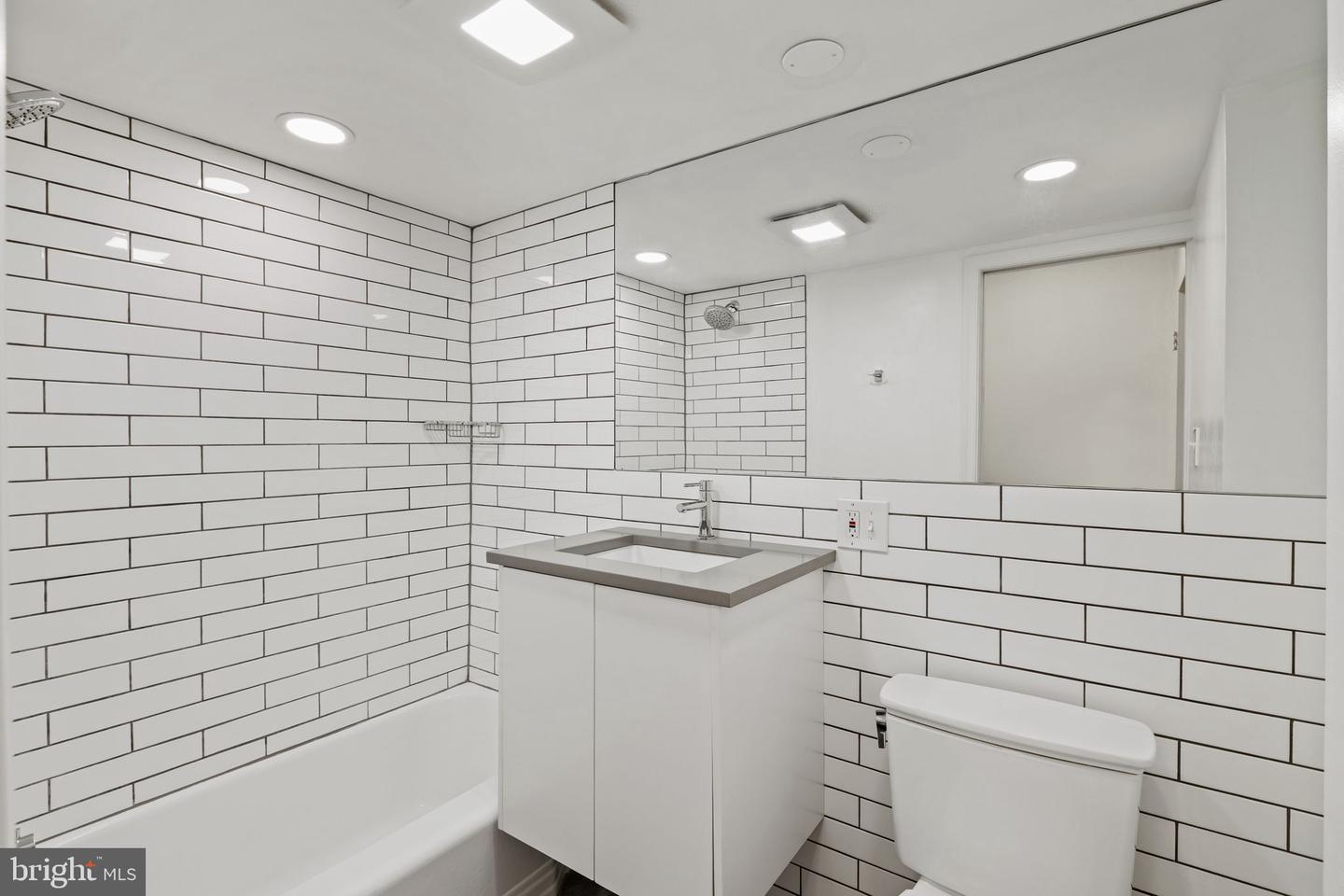 1810 Rittenhouse Sq #313 Property Photo 13