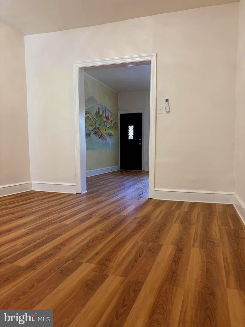 4045 Dexter St Property Photo 4