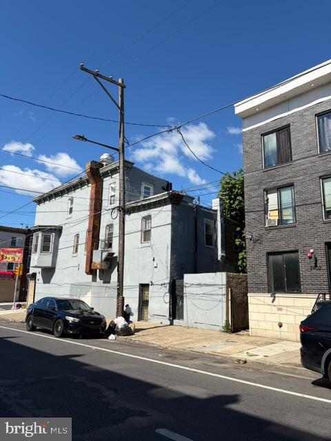501-3 W York St Property Photo 2