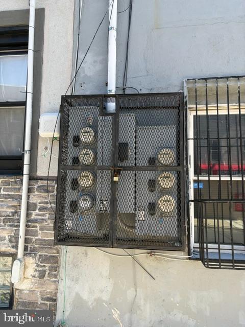 501-3 W York St Property Photo 8