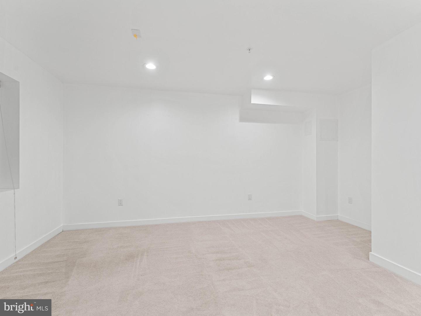 1429 S Lawrence Ter Property Photo 44