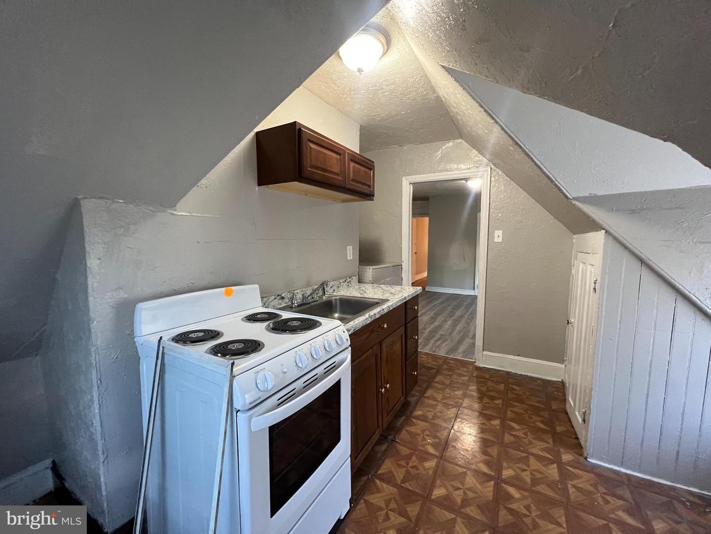 4637 LEIPER ST #6 Property Photo 1