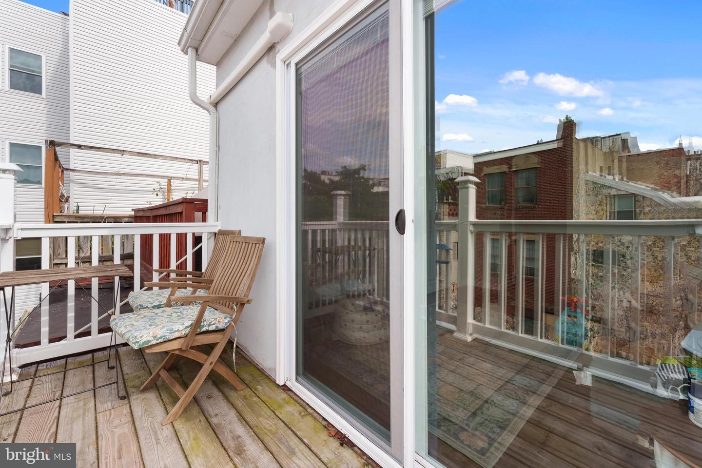 833 Kater St Property Photo 31