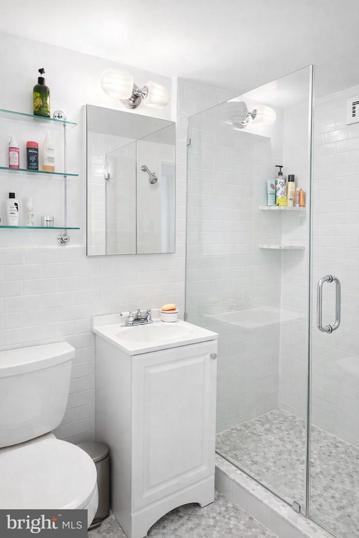 1810 Rittenhouse Sq #302 Property Photo 8