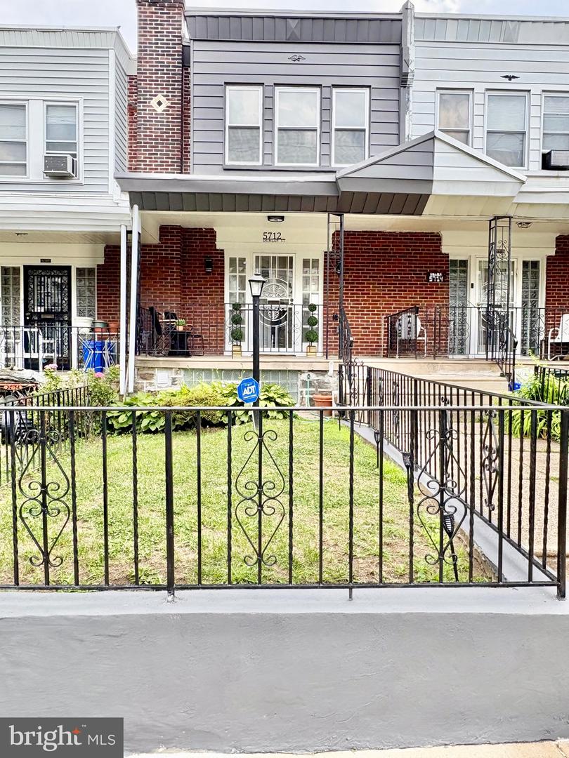 5712 Dunlap St Property Photo 1