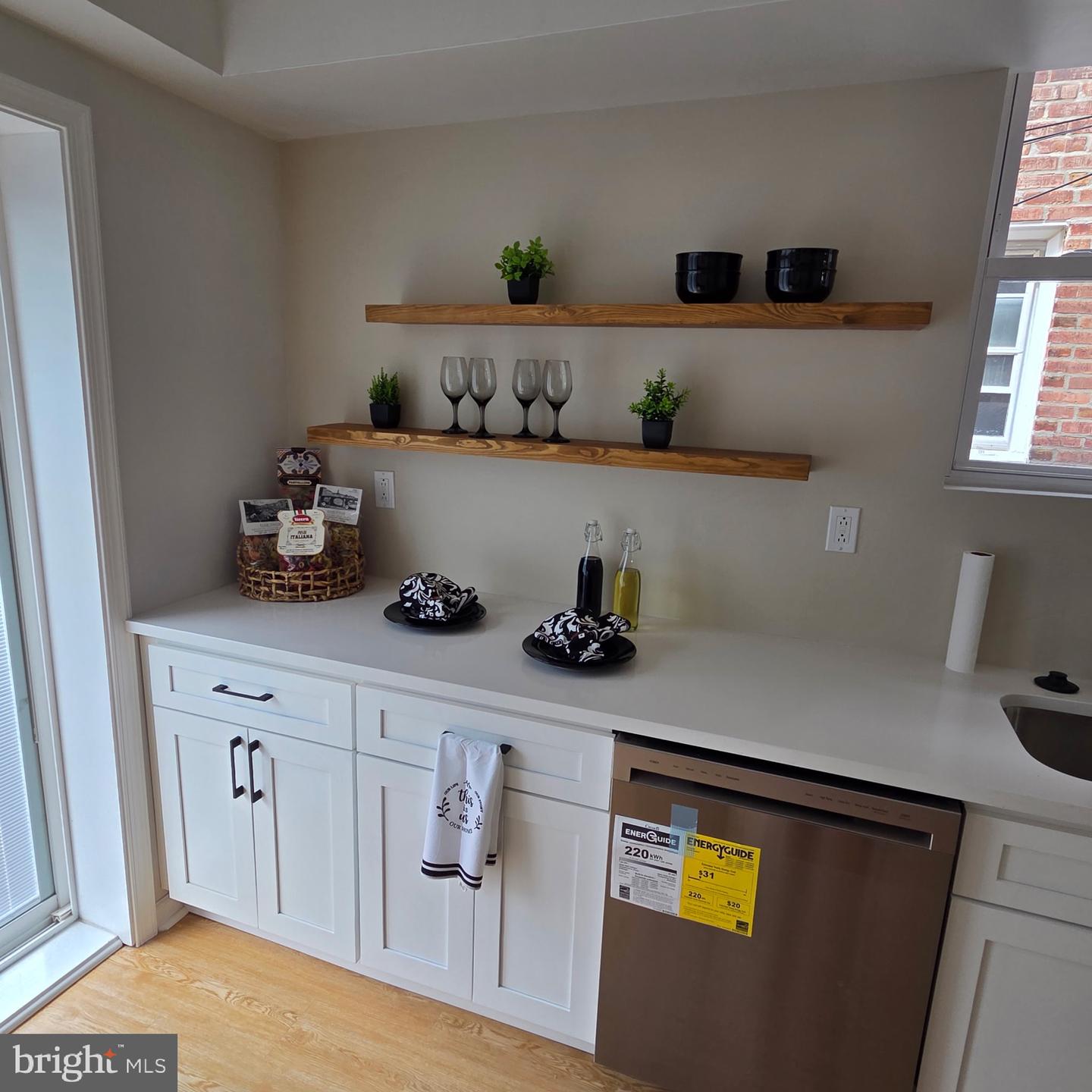 5712 Dunlap St Property Photo 29