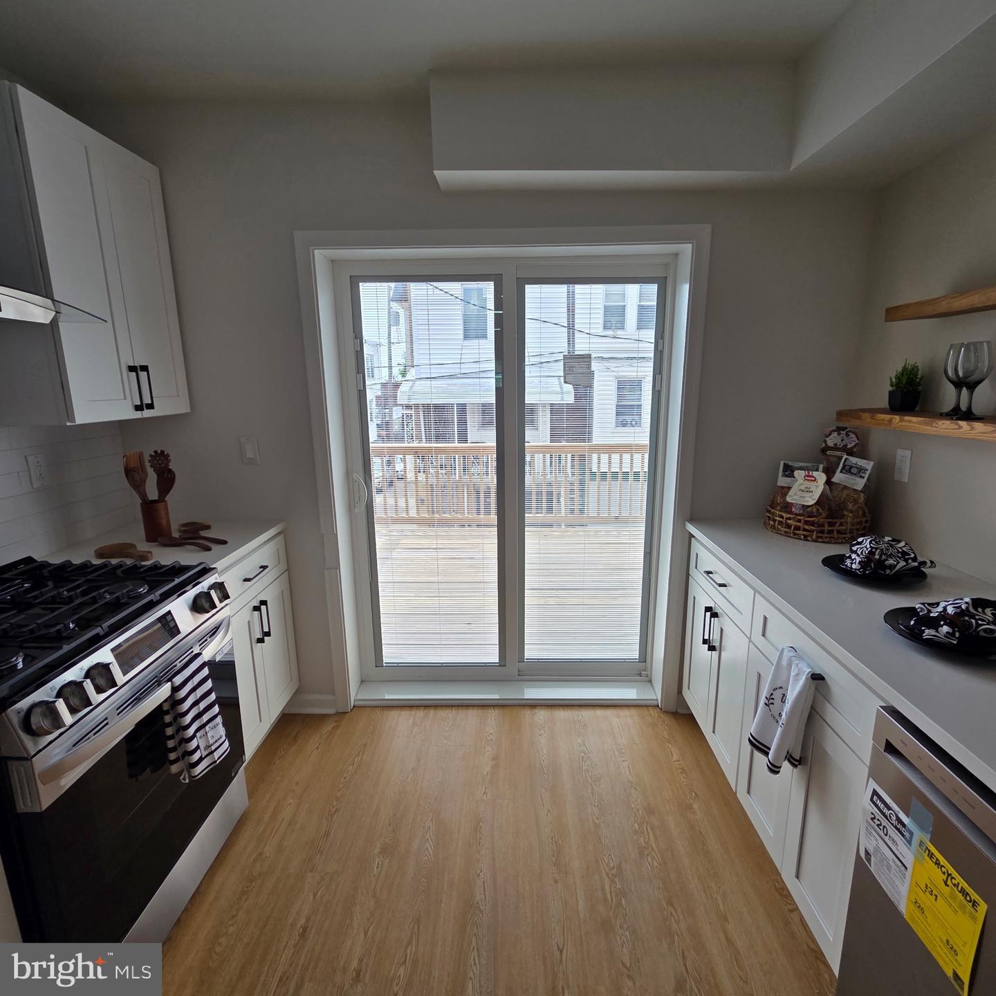 5712 Dunlap St Property Photo 31