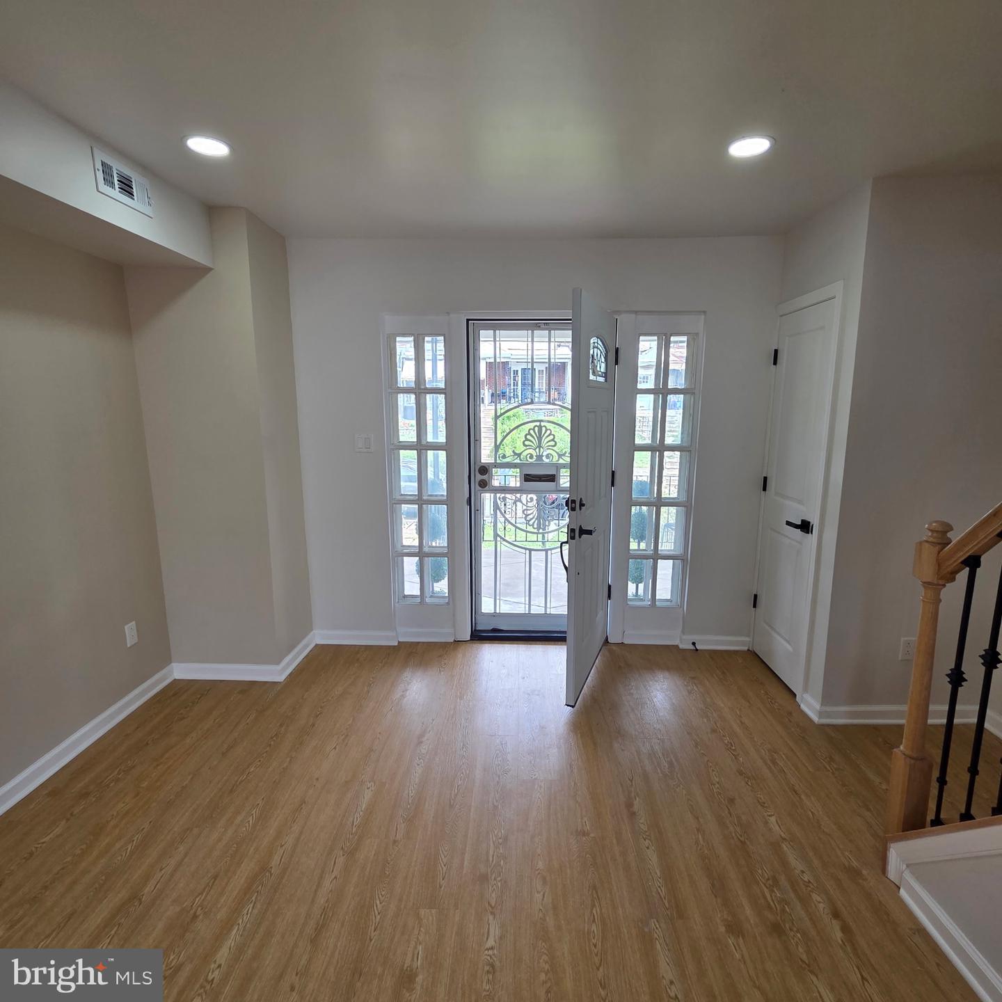 5712 Dunlap St Property Photo 33