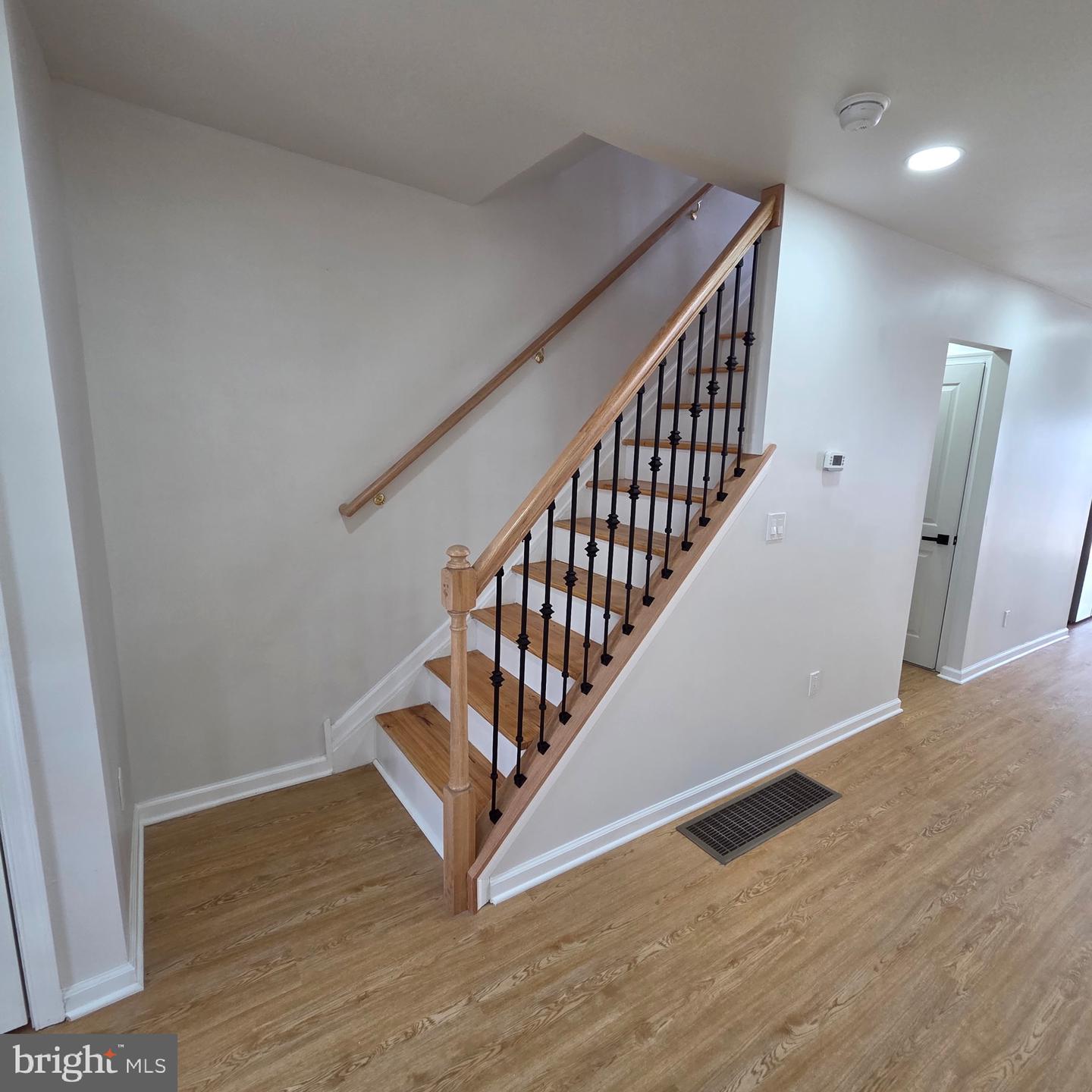 5712 Dunlap St Property Photo 40