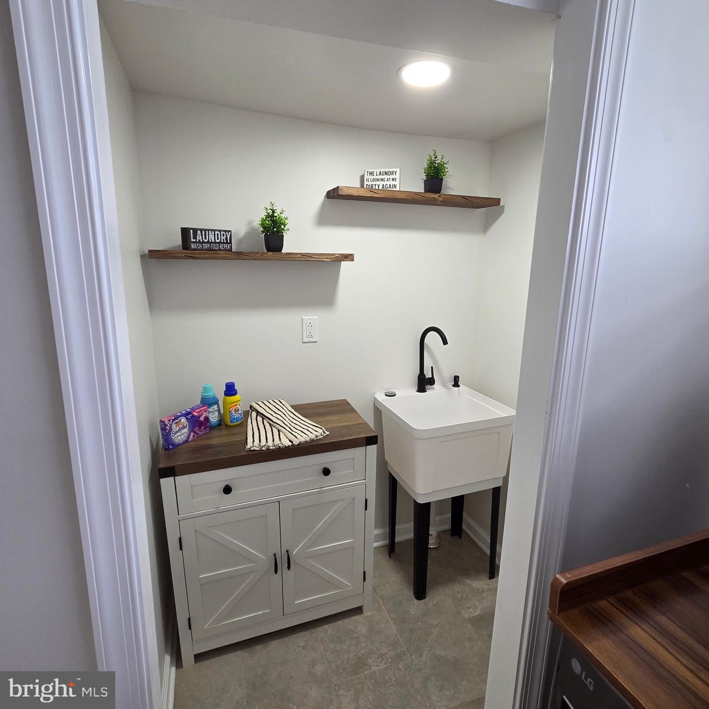 5712 Dunlap St Property Photo 43