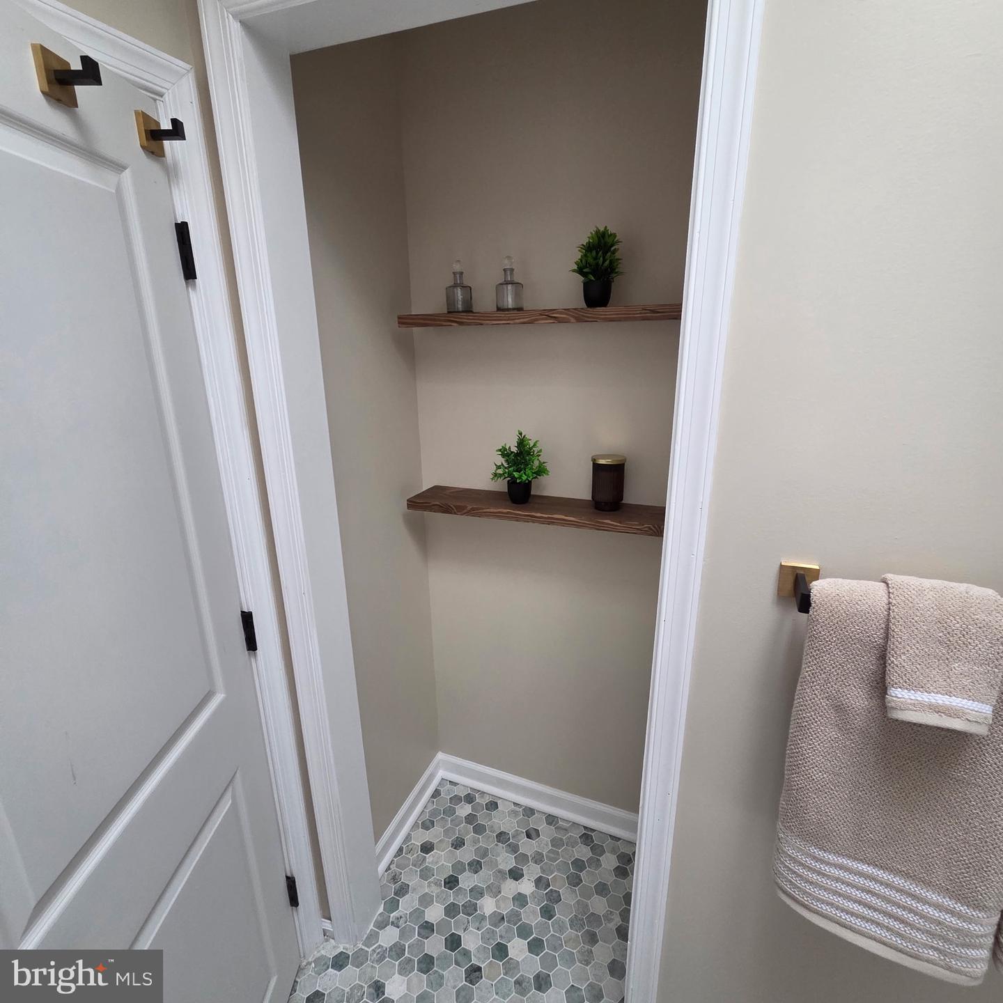 5712 Dunlap St Property Photo 58