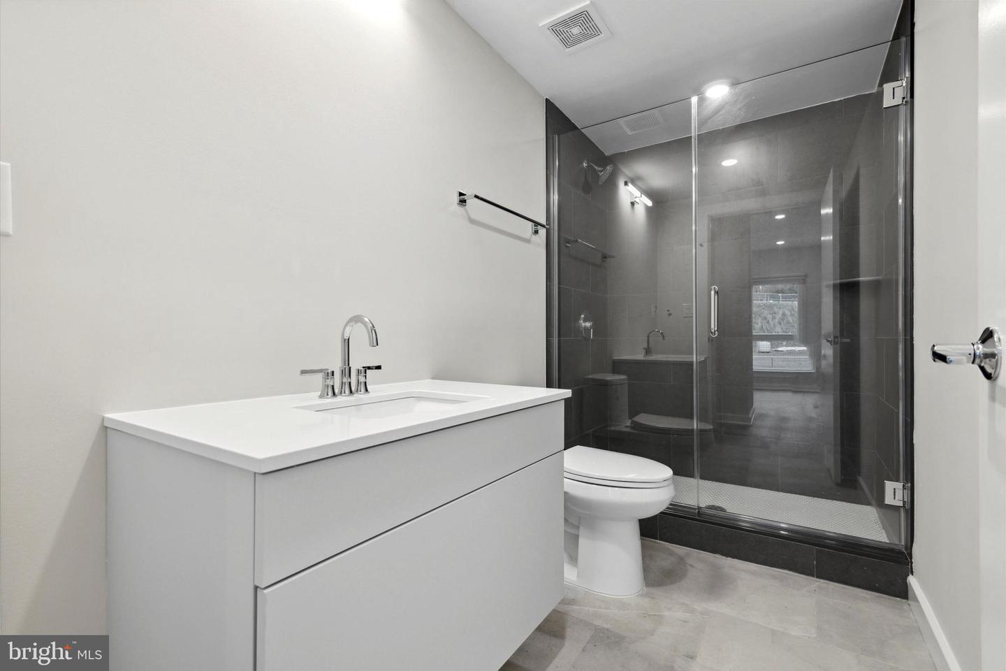 3449 Scotts Lane Scotts Ln #a215 Property Photo 14