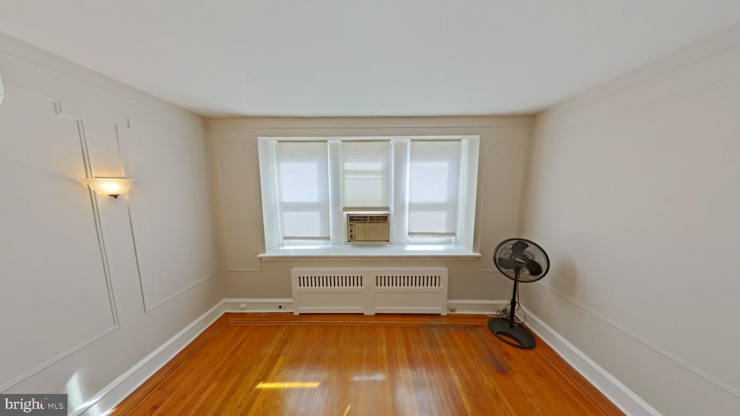 1905 W Olney Ave Property Photo 7