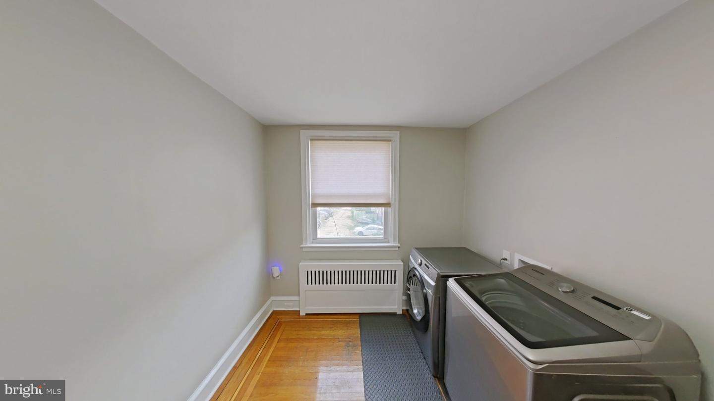 1905 W Olney Ave Property Photo 8