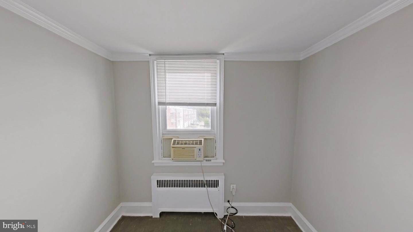 1905 W Olney Ave Property Photo 11
