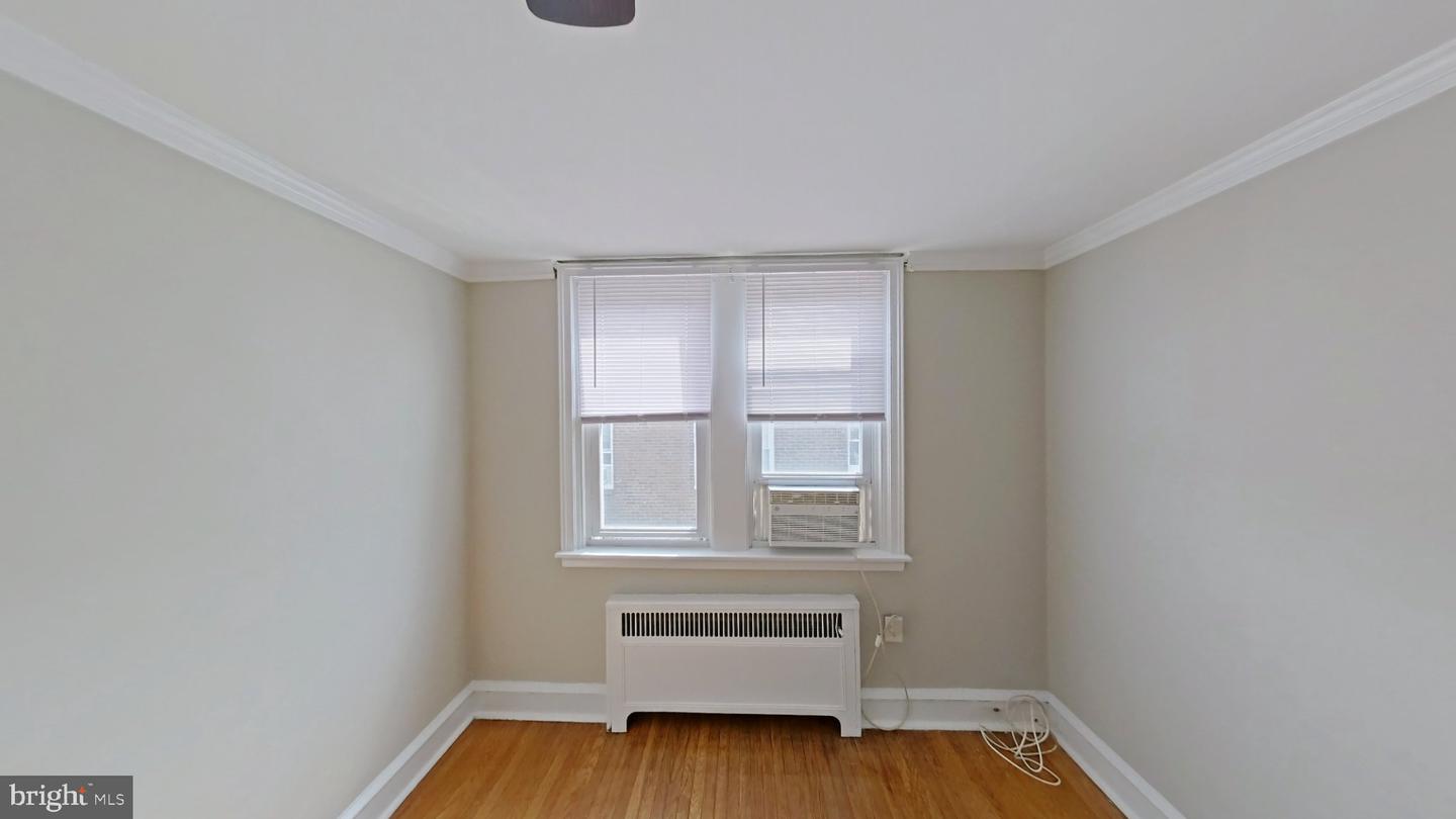 1905 W Olney Ave Property Photo 15