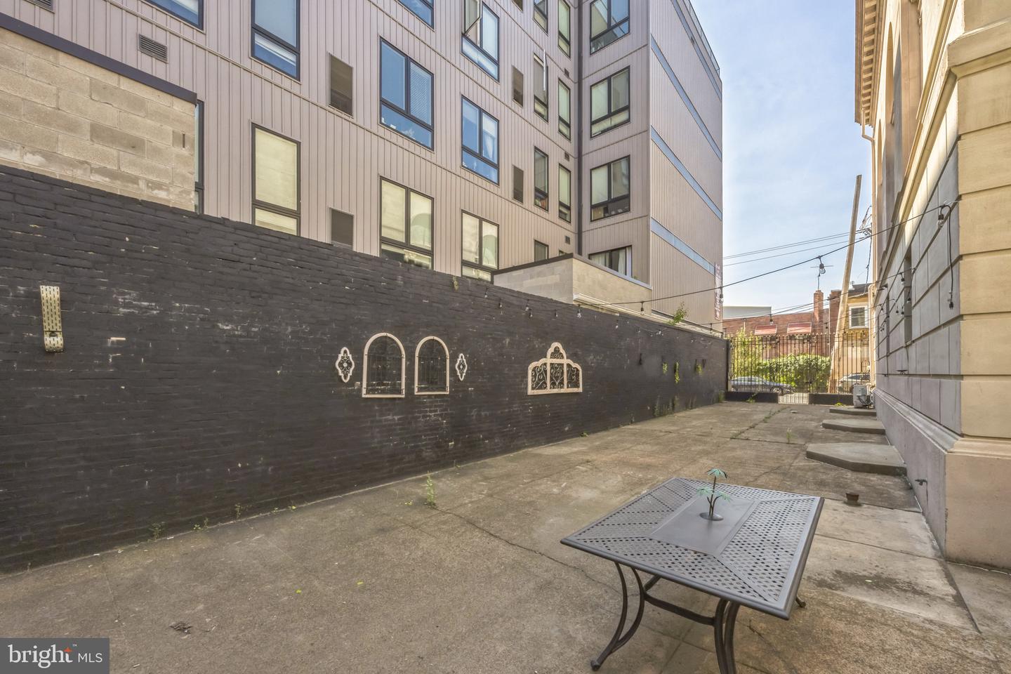 1805 E York St Property Photo 16