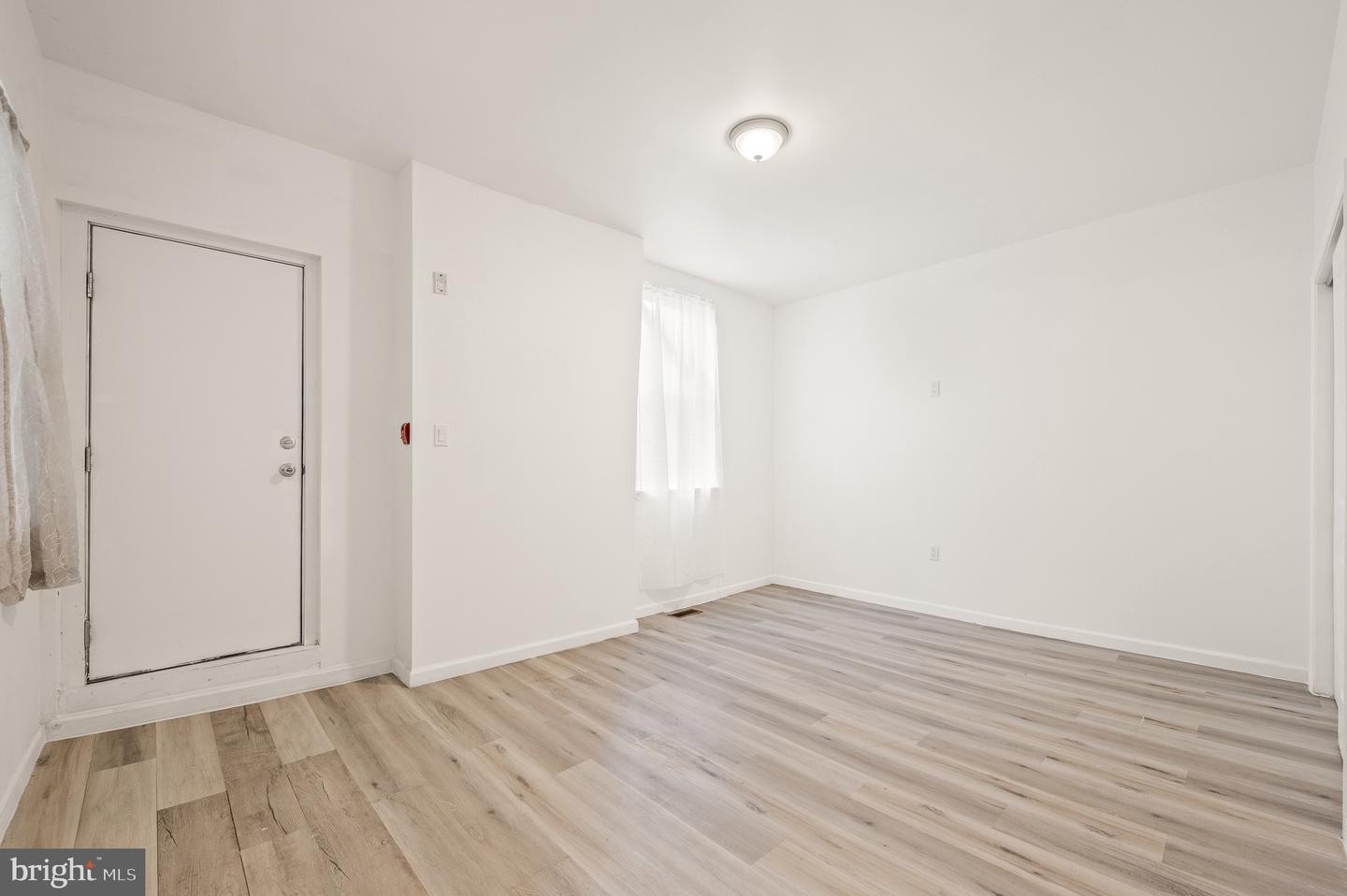 1633 Germantown Ave Property Photo 11
