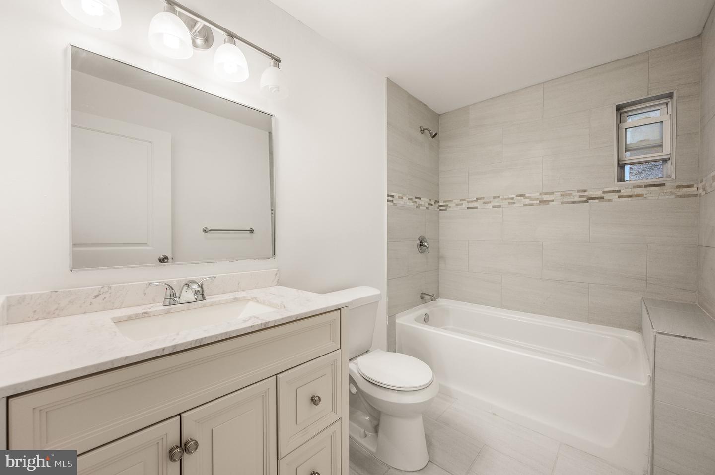 1633 Germantown Ave Property Photo 17