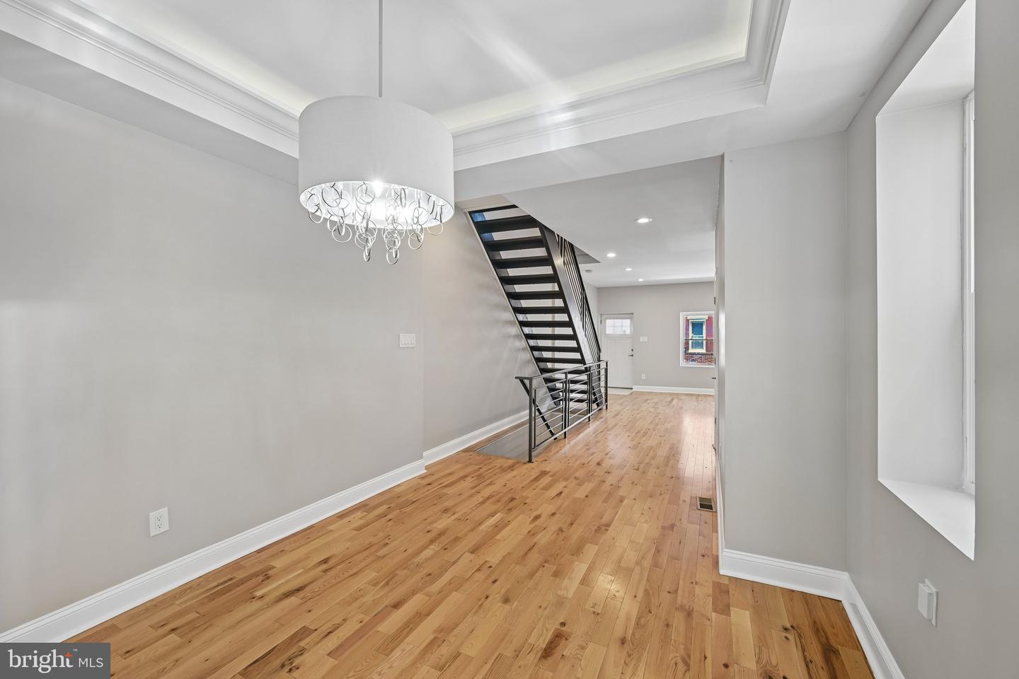1912 Moore St Property Photo 7