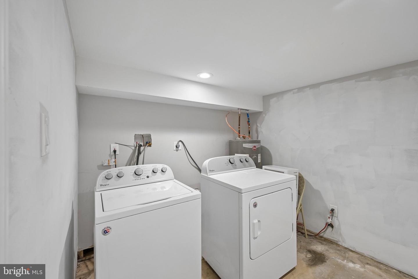 1912 Moore St Property Photo 24