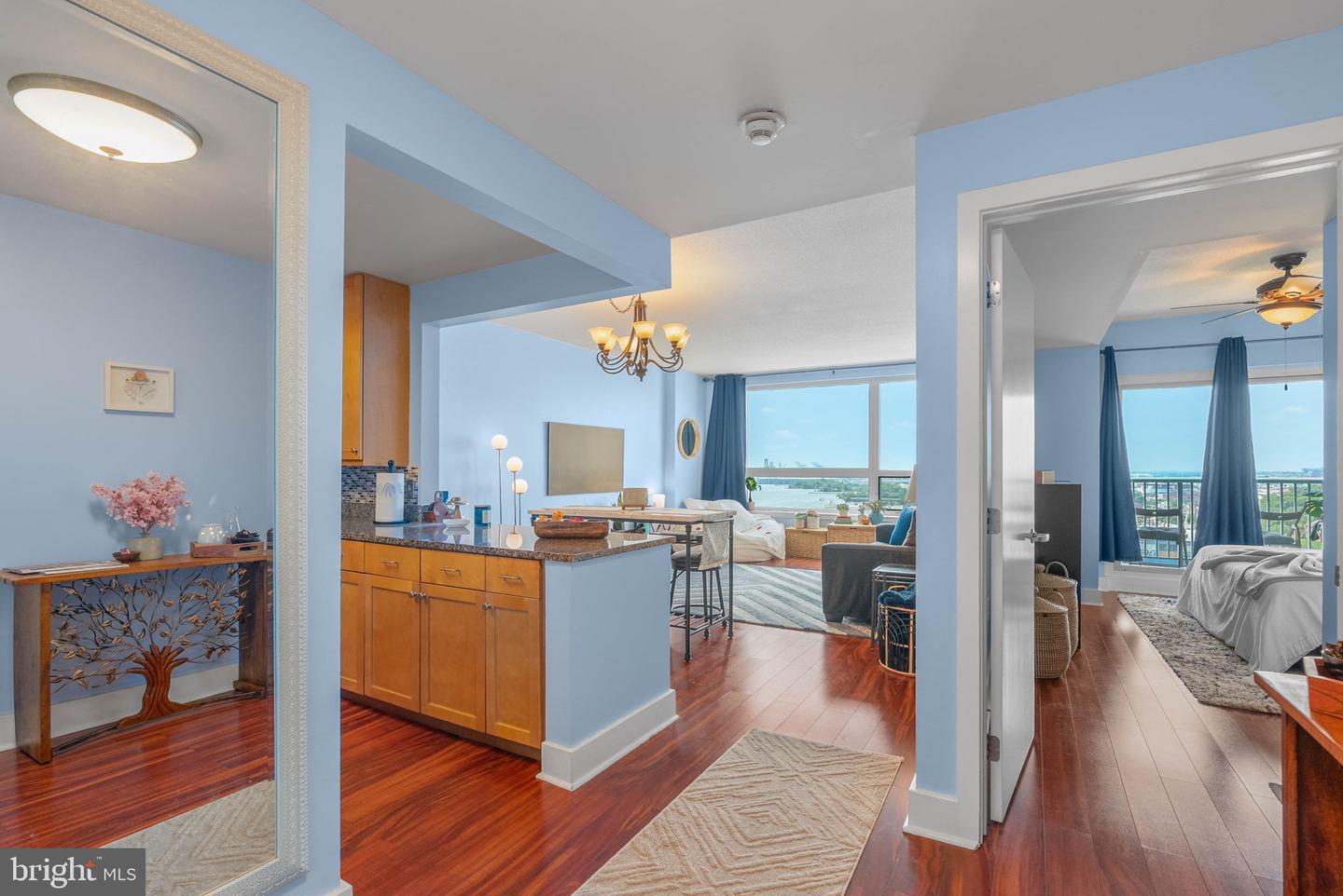 717 S COLUMBUS BLVD #1216 Property Photo 1