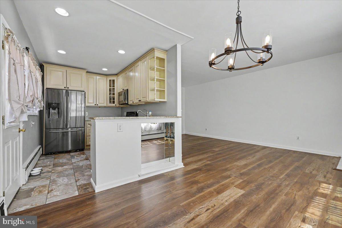 8512 Frontenac St Property Photo 7