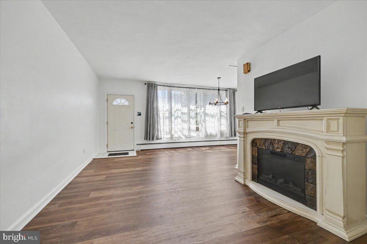 8512 Frontenac St Property Photo 10