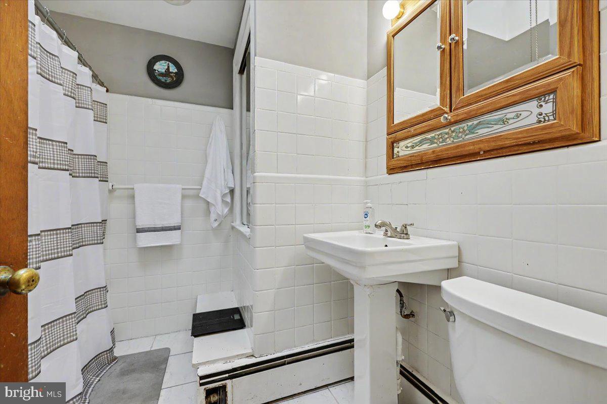 8512 Frontenac St Property Photo 11