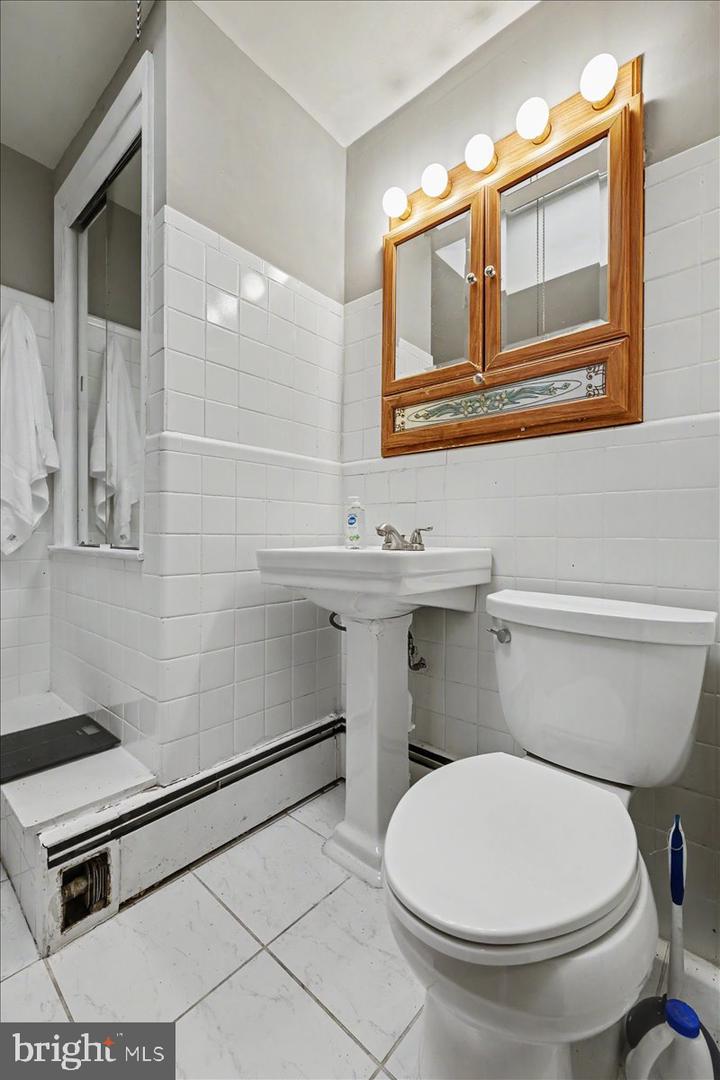 8512 Frontenac St Property Photo 12