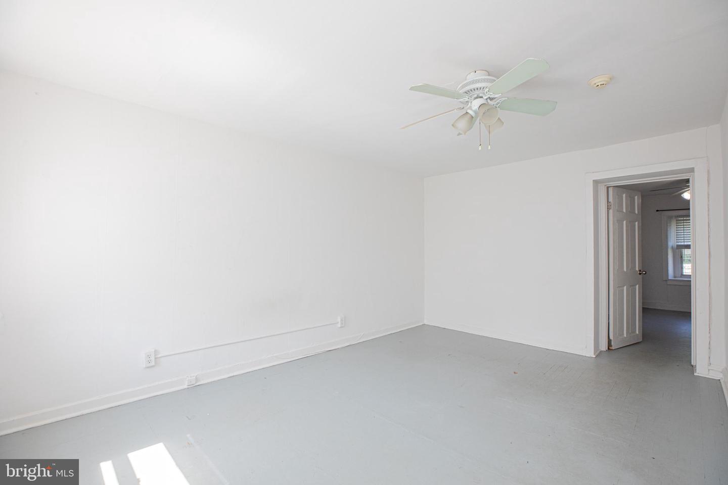 470 Conarroe St Property Photo 24